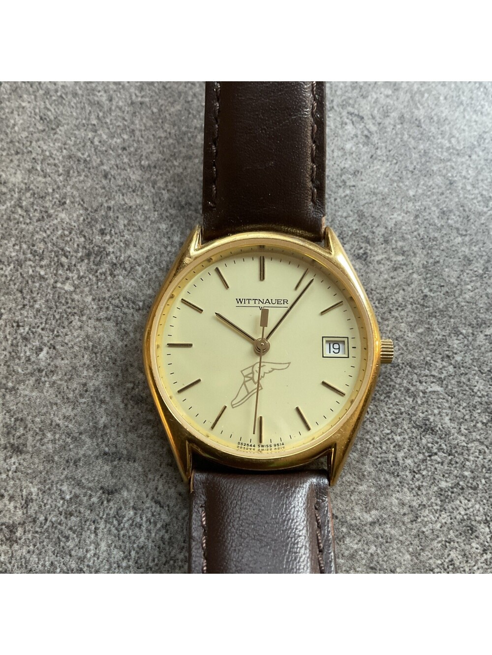 Wittnauer Mens Watch Swiss Made SS2544 9514 33mm Gold Tone “Goodyear” Dial A21